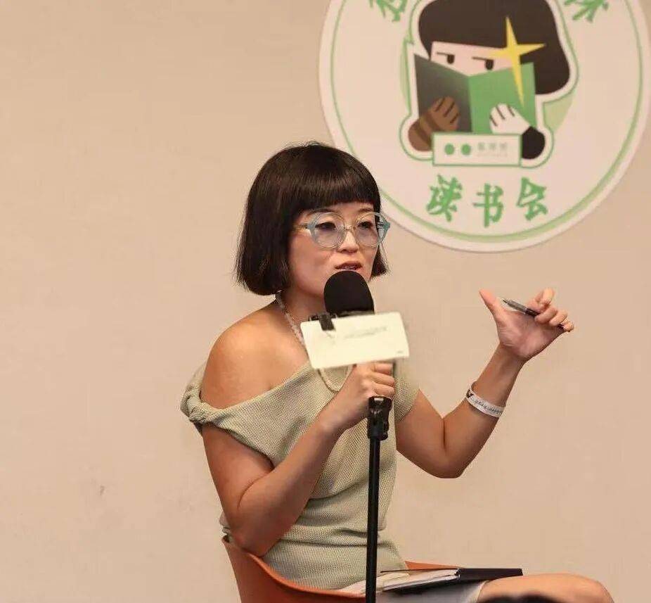 我们对世界的理解早已被过滤得面目全非 | 仲树X迈克尔·莫里斯