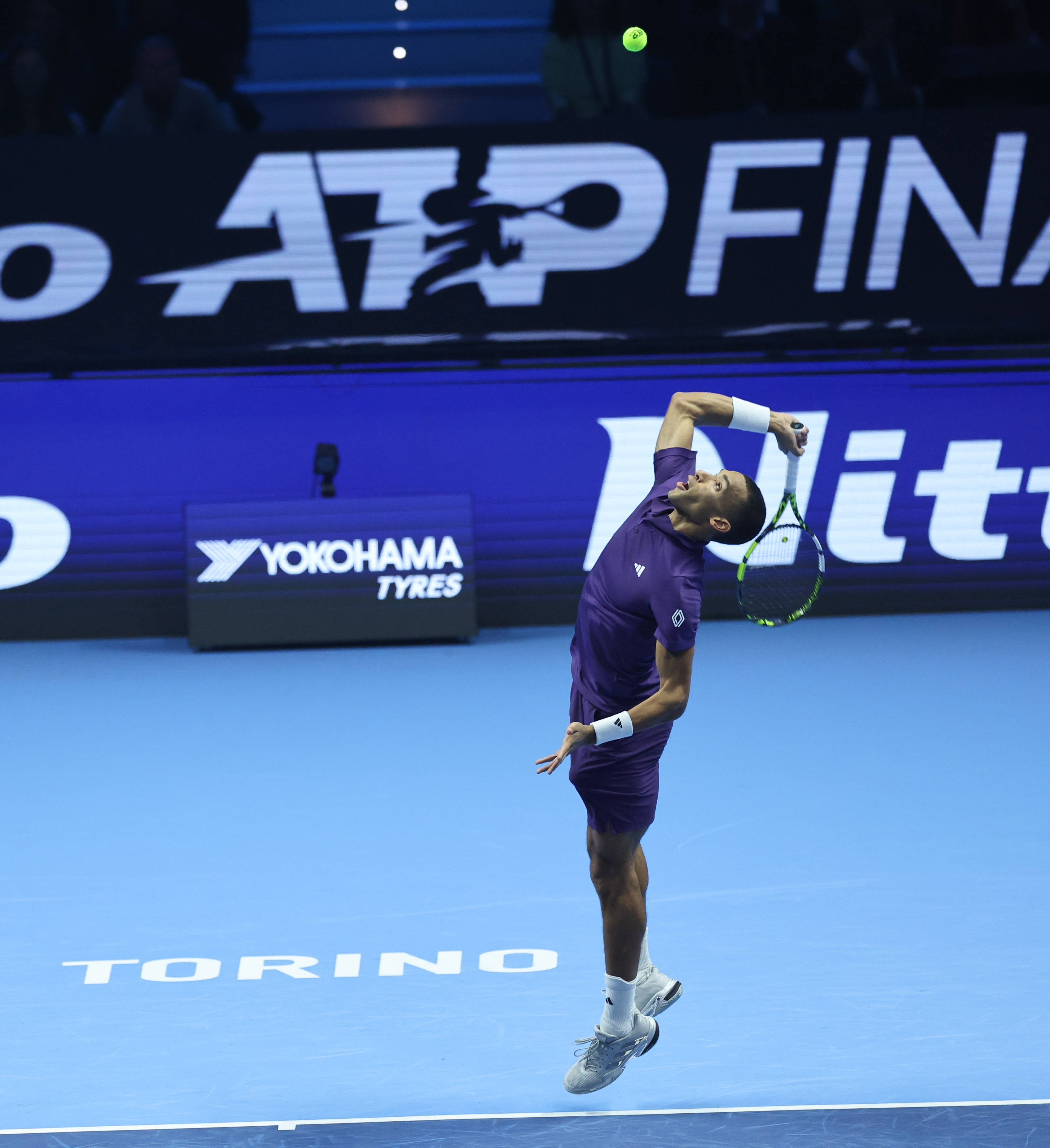 （体育）网球——ATP年终总决赛：奥热-阿利亚西姆胜兹韦列夫