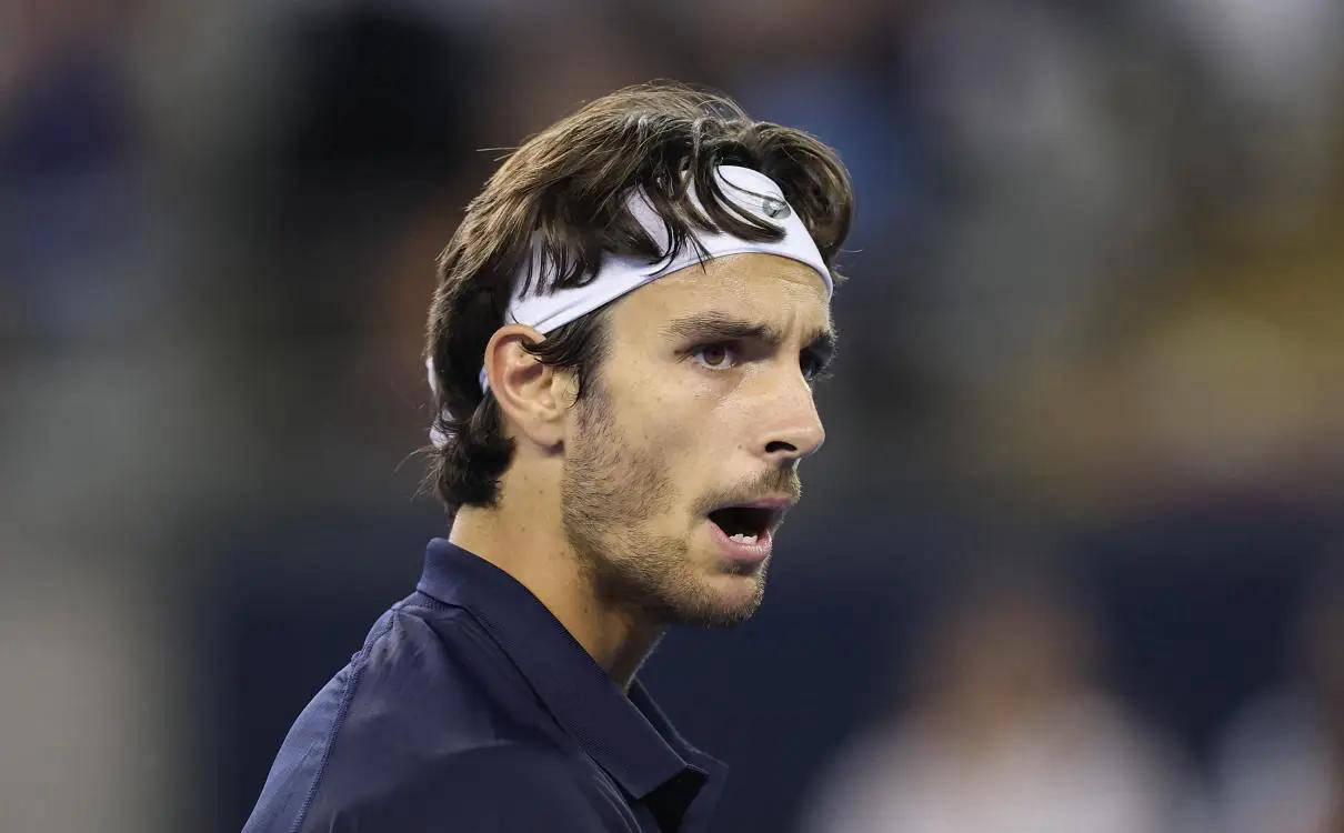 不尊重前辈？男网球新星穆塞蒂公然向德约科维奇喊话，辱华事件后又引发争议