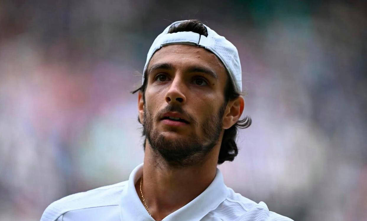 不尊重前辈？男网球新星穆塞蒂公然向德约科维奇喊话，辱华事件后又引发争议